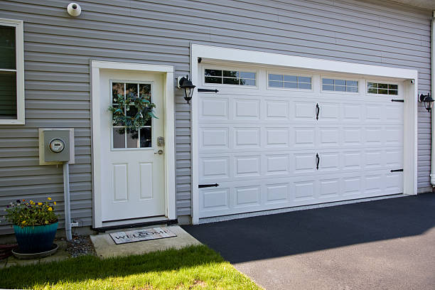24/7 Emergency Garage Door Panel Replacement experts in Hampshire County County, WV